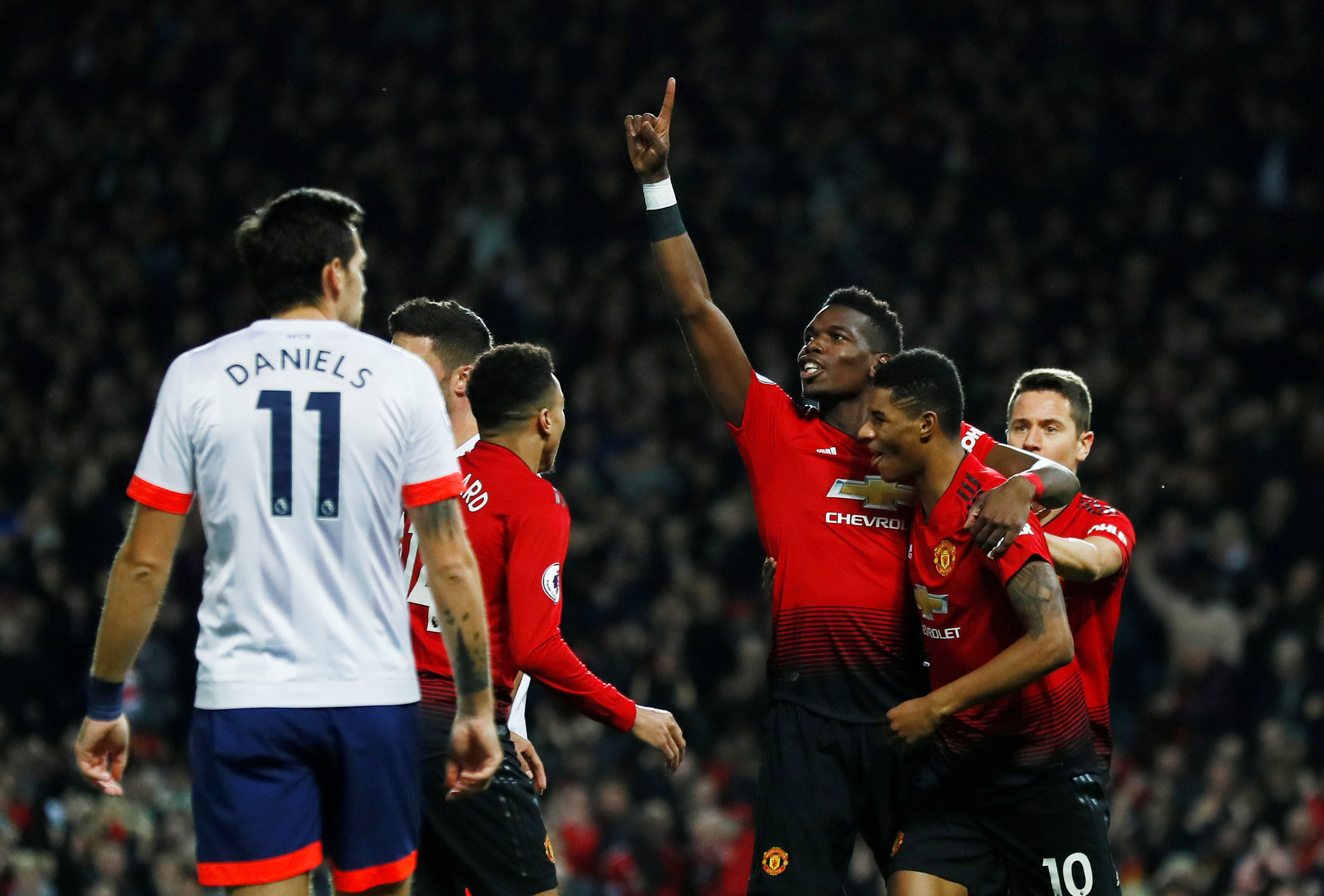 升球队进攻 升球队进攻